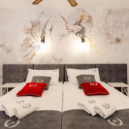 Geranios 307 Адехе